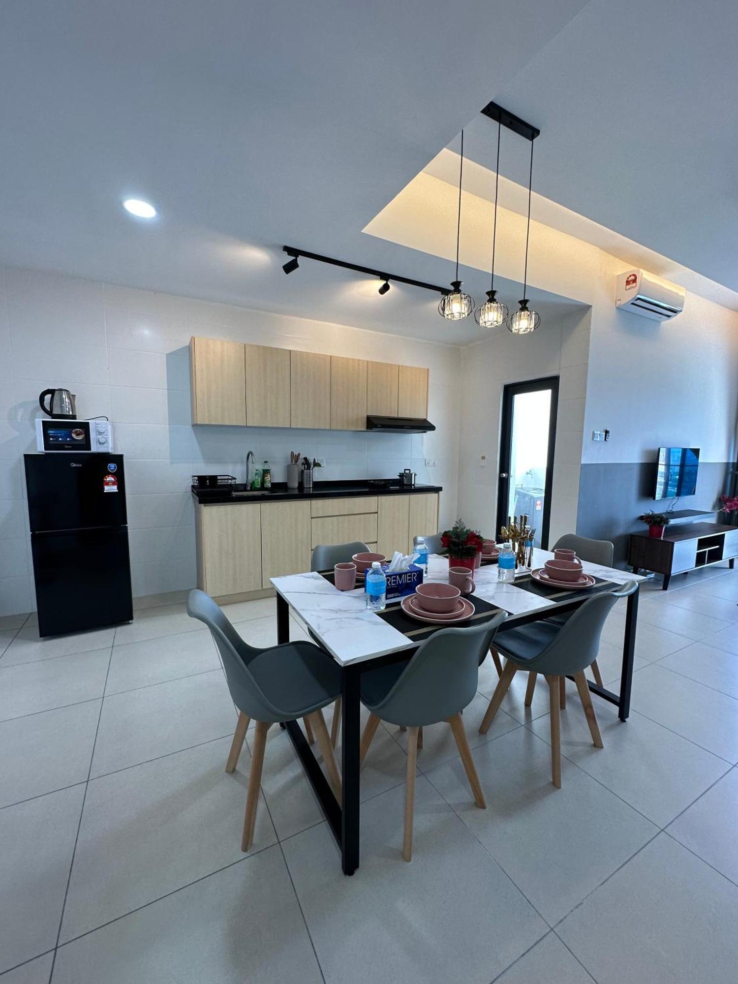 Reizz Residence By D'Amour กัวลาลัมเปอร์ ภายนอก รูปภาพ