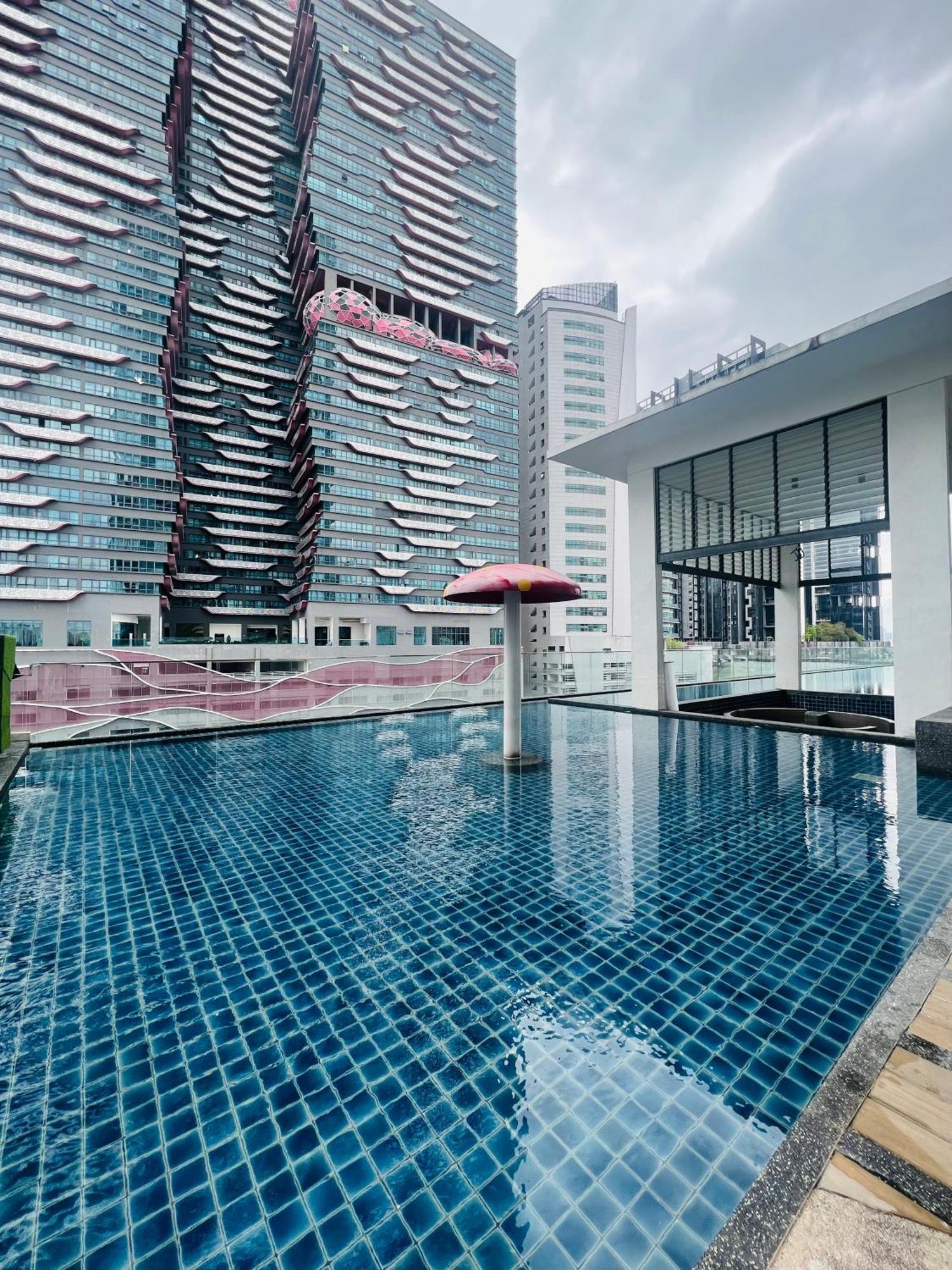 Reizz Residence By D'Amour กัวลาลัมเปอร์ ภายนอก รูปภาพ