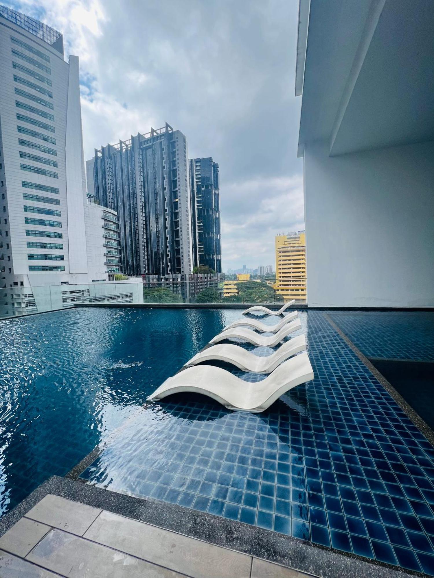 Reizz Residence By D'Amour กัวลาลัมเปอร์ ภายนอก รูปภาพ